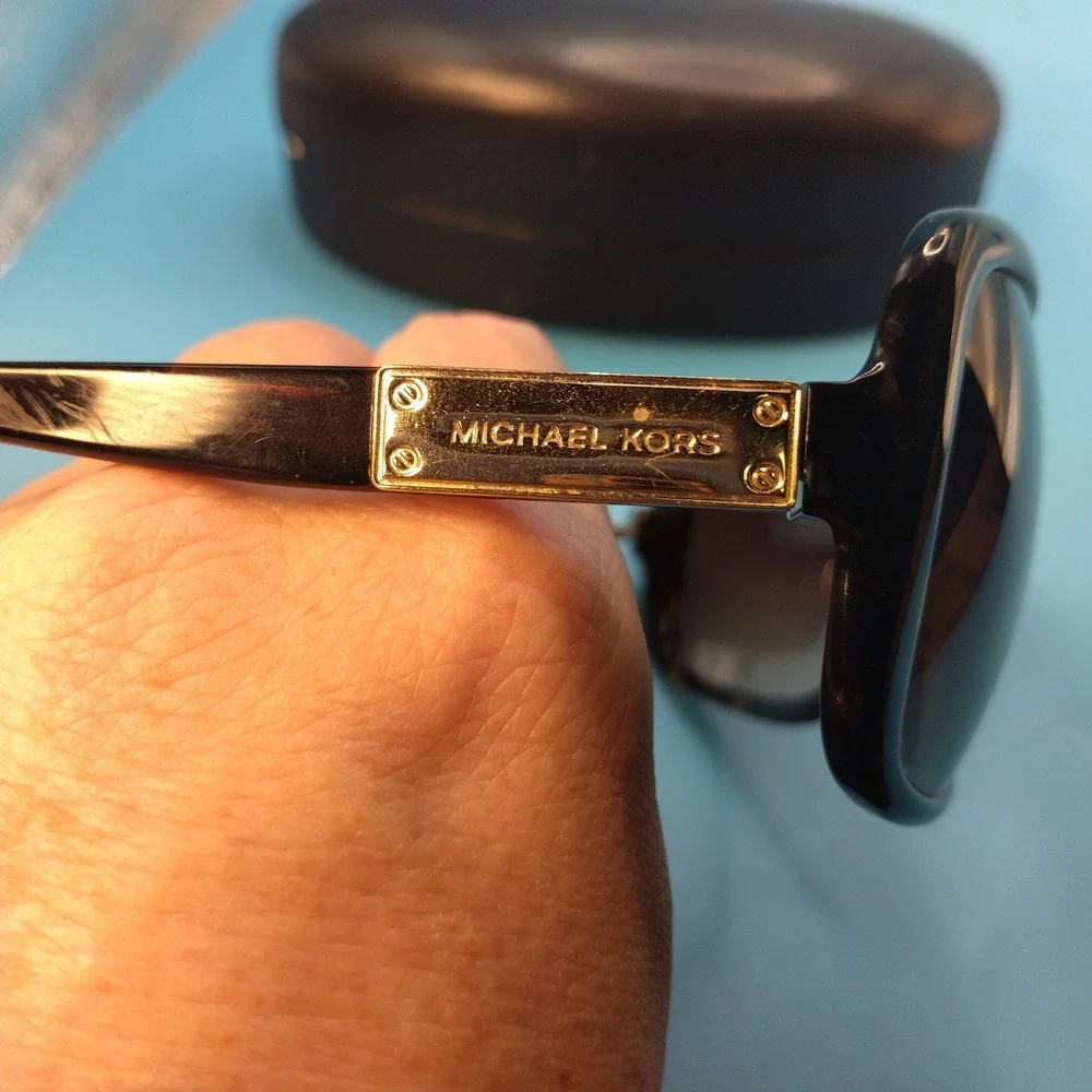 Michael Kors Sunglasses Womens Oversized Square Tortoise Gold Tone M2045S Case